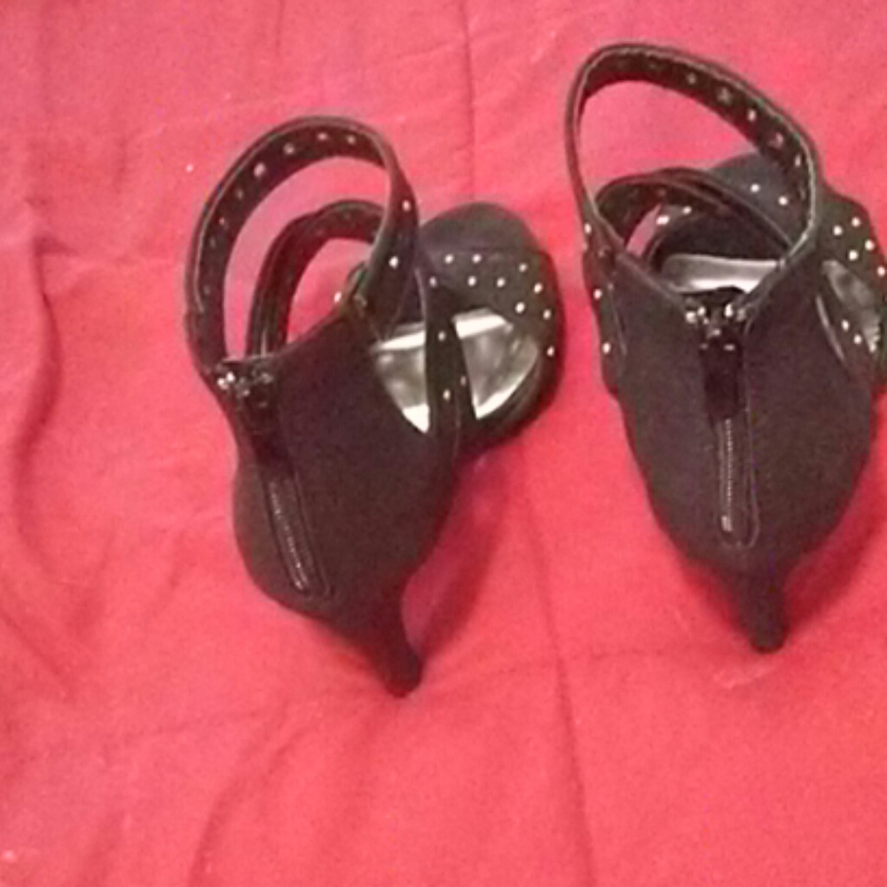 Shoes - Picture 2 of 2
